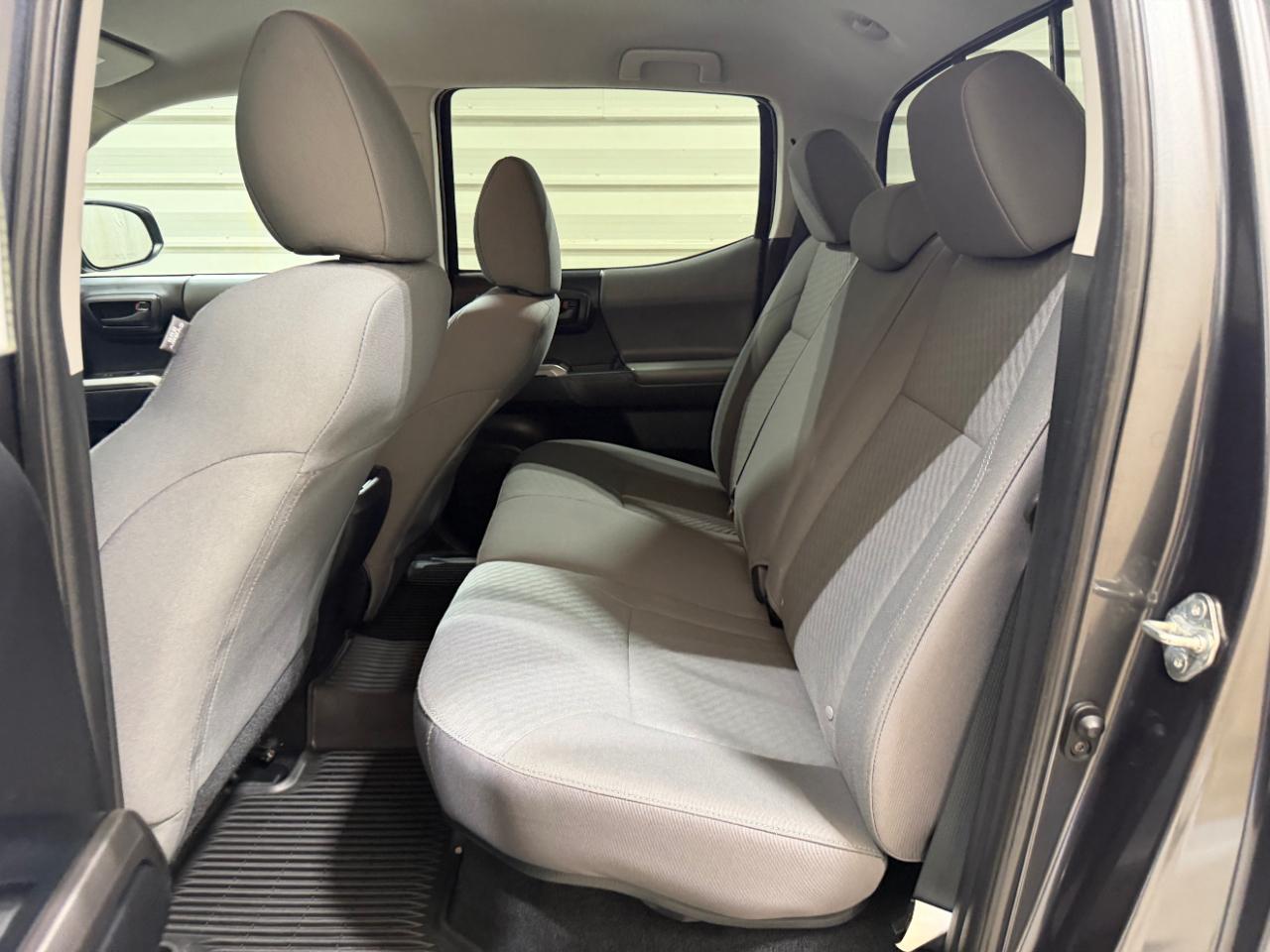 Toyota Tacoma 4WD SR5 Double Cab 5' Bed V6 AT (Natl) 2020