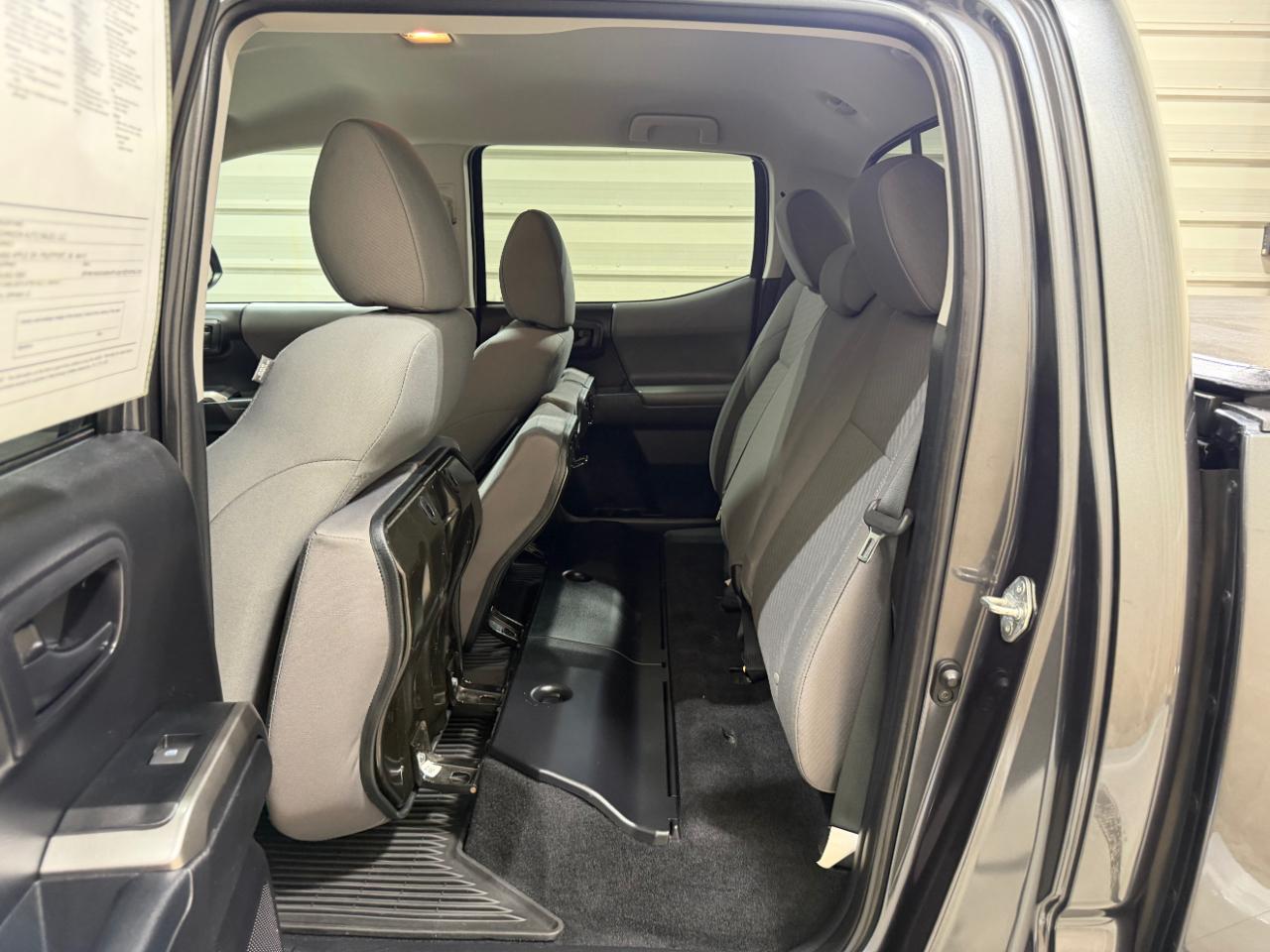 Toyota Tacoma 4WD SR5 Double Cab 5' Bed V6 AT (Natl) 2020