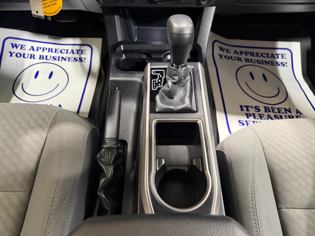 Toyota Tacoma 4WD SR5 Double Cab 5' Bed V6 AT (Natl) 2020