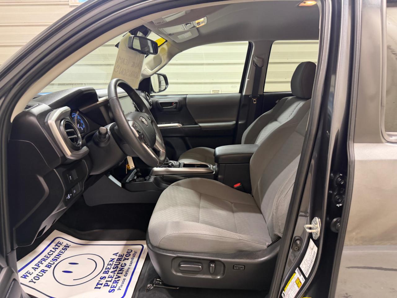 Toyota Tacoma 4WD SR5 Double Cab 5' Bed V6 AT (Natl) 2020