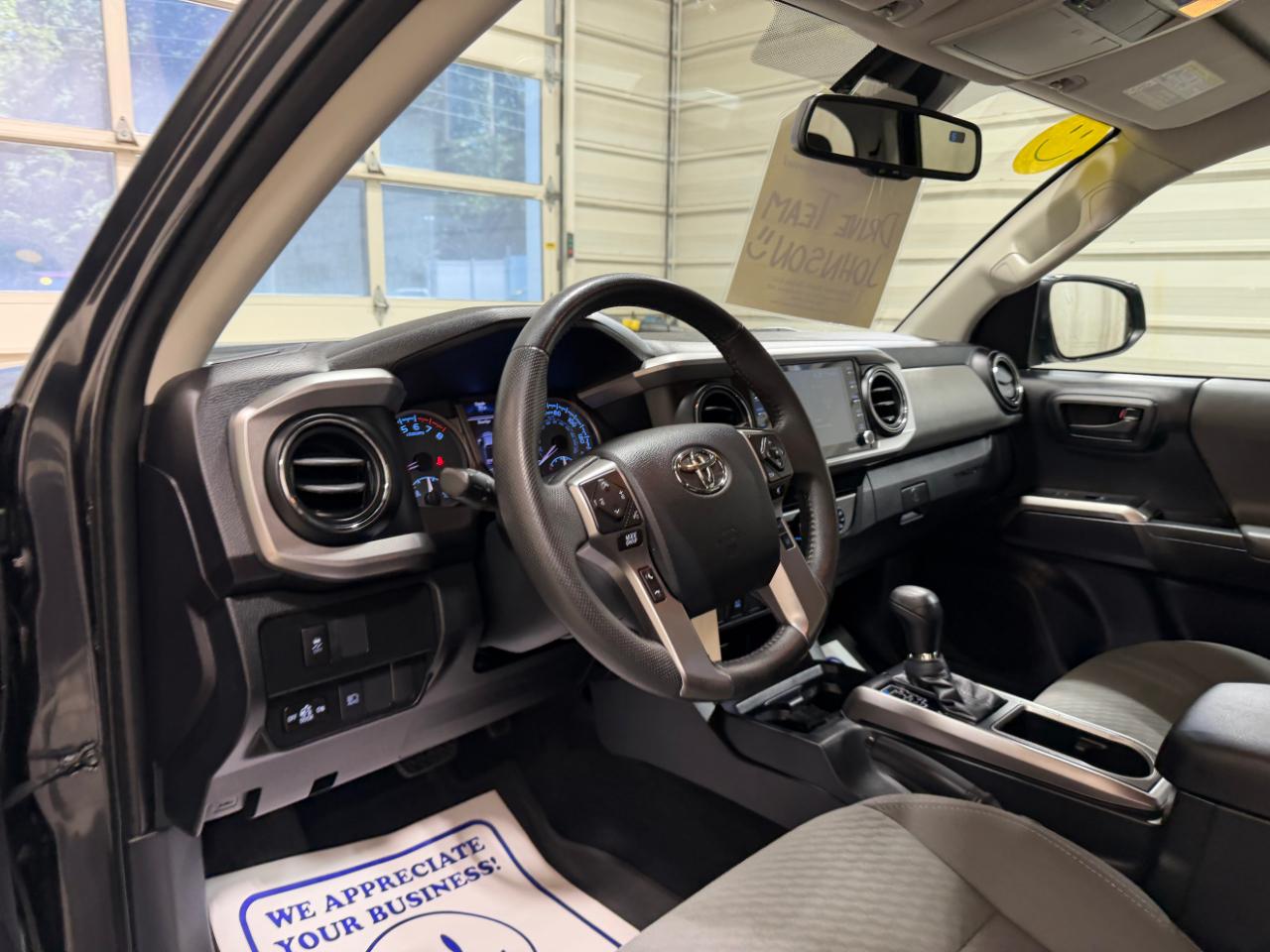 Toyota Tacoma 4WD SR5 Double Cab 5' Bed V6 AT (Natl) 2020