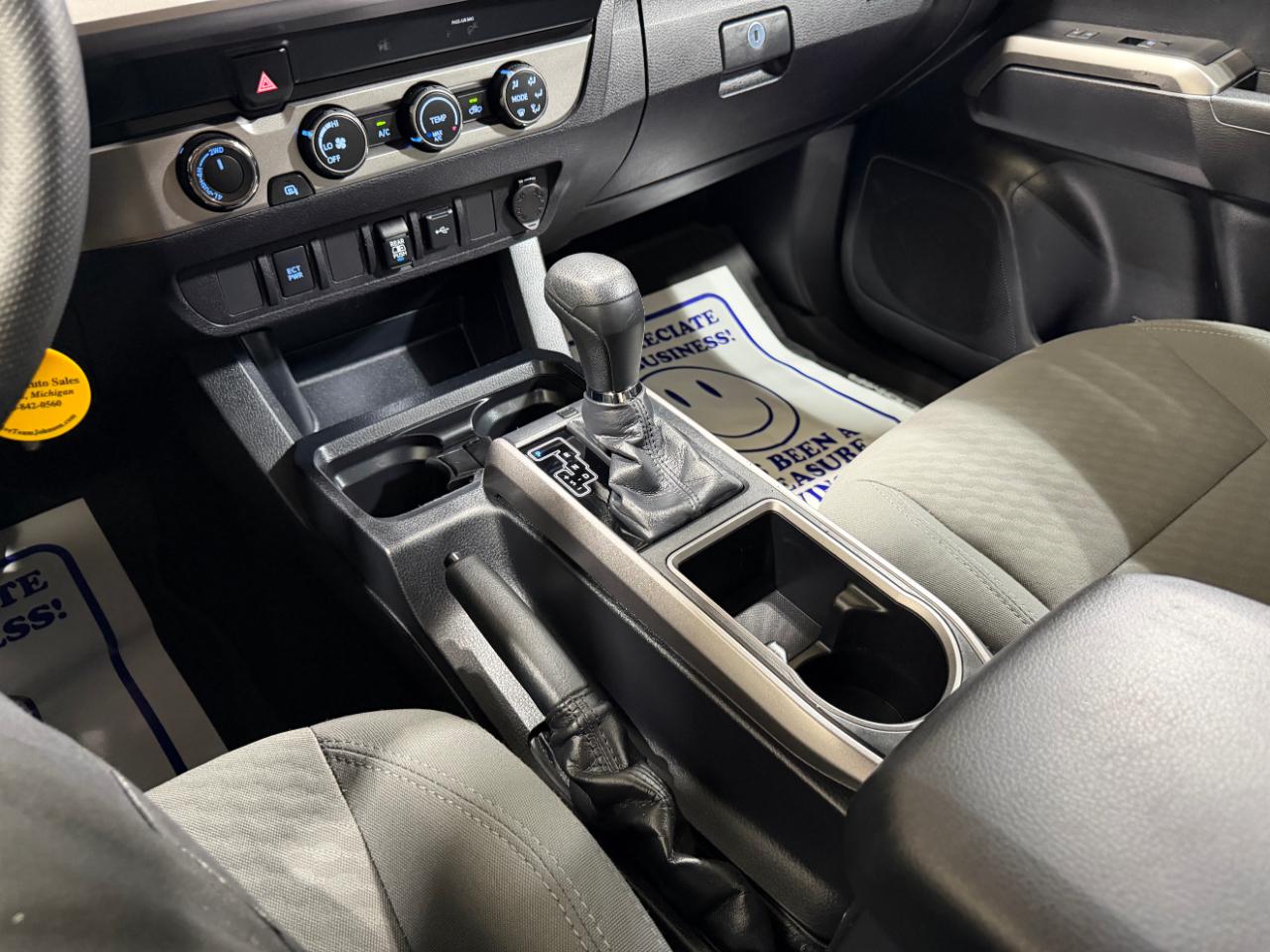 Toyota Tacoma 4WD SR5 Double Cab 5' Bed V6 AT (Natl) 2020