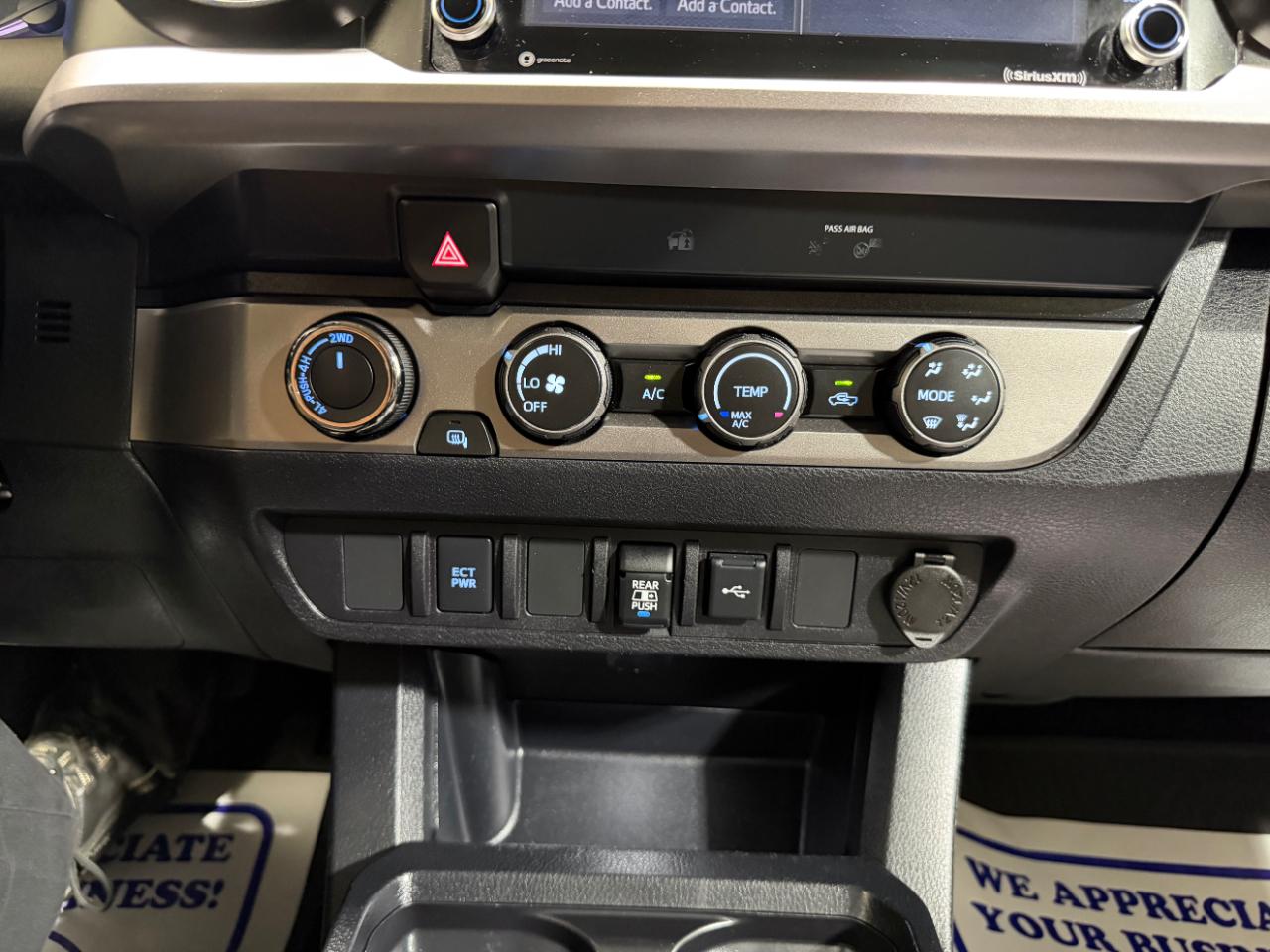 Toyota Tacoma 4WD SR5 Double Cab 5' Bed V6 AT (Natl) 2020