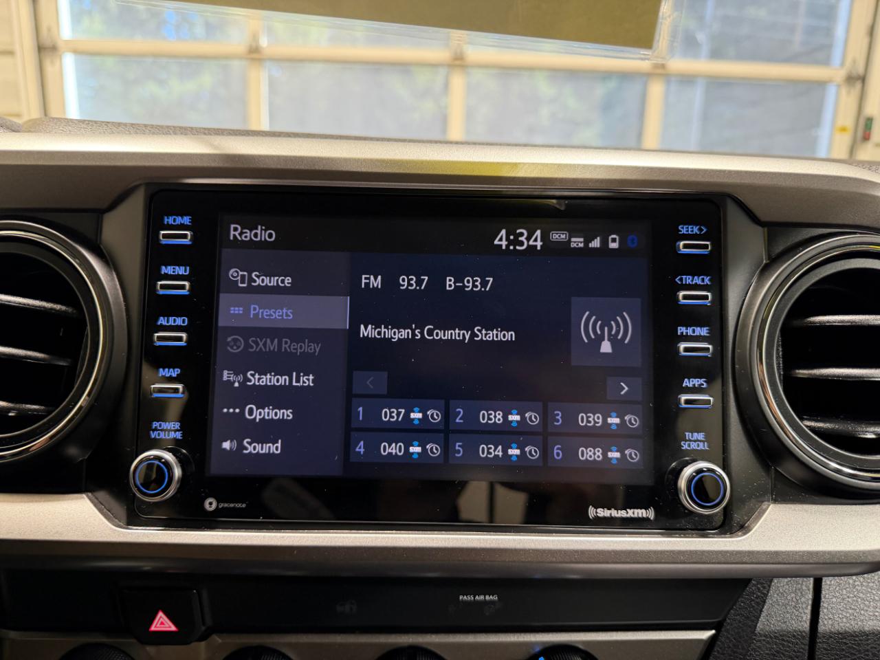 Toyota Tacoma 4WD SR5 Double Cab 5' Bed V6 AT (Natl) 2020