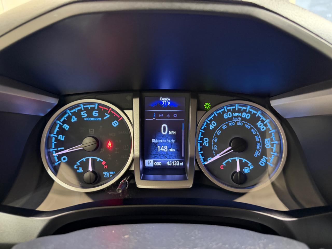 Toyota Tacoma 4WD SR5 Double Cab 5' Bed V6 AT (Natl) 2020