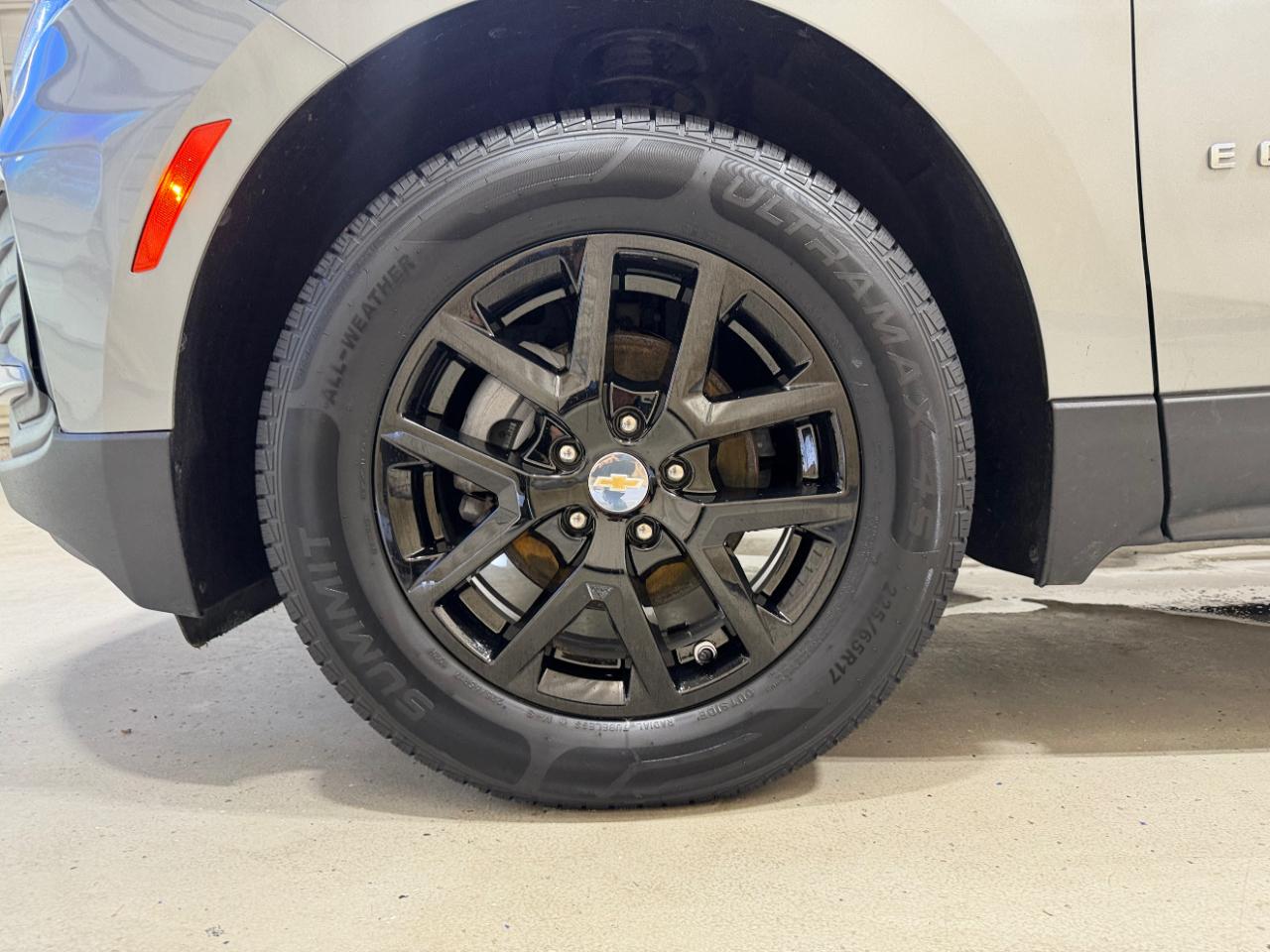Chevrolet Equinox AWD 4dr LS w/1FL 2023