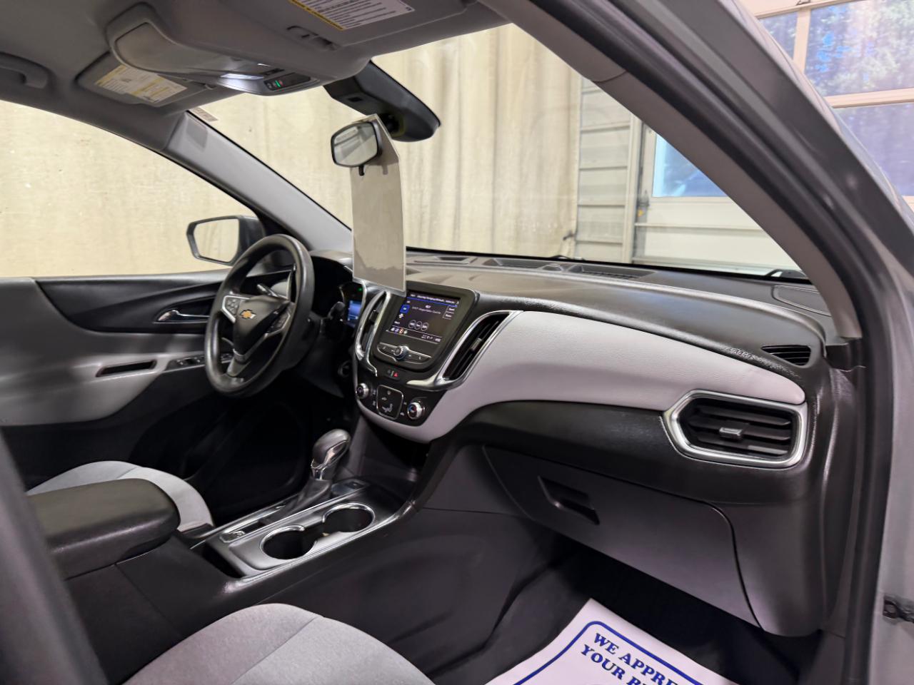 Chevrolet Equinox AWD 4dr LS w/1FL 2023