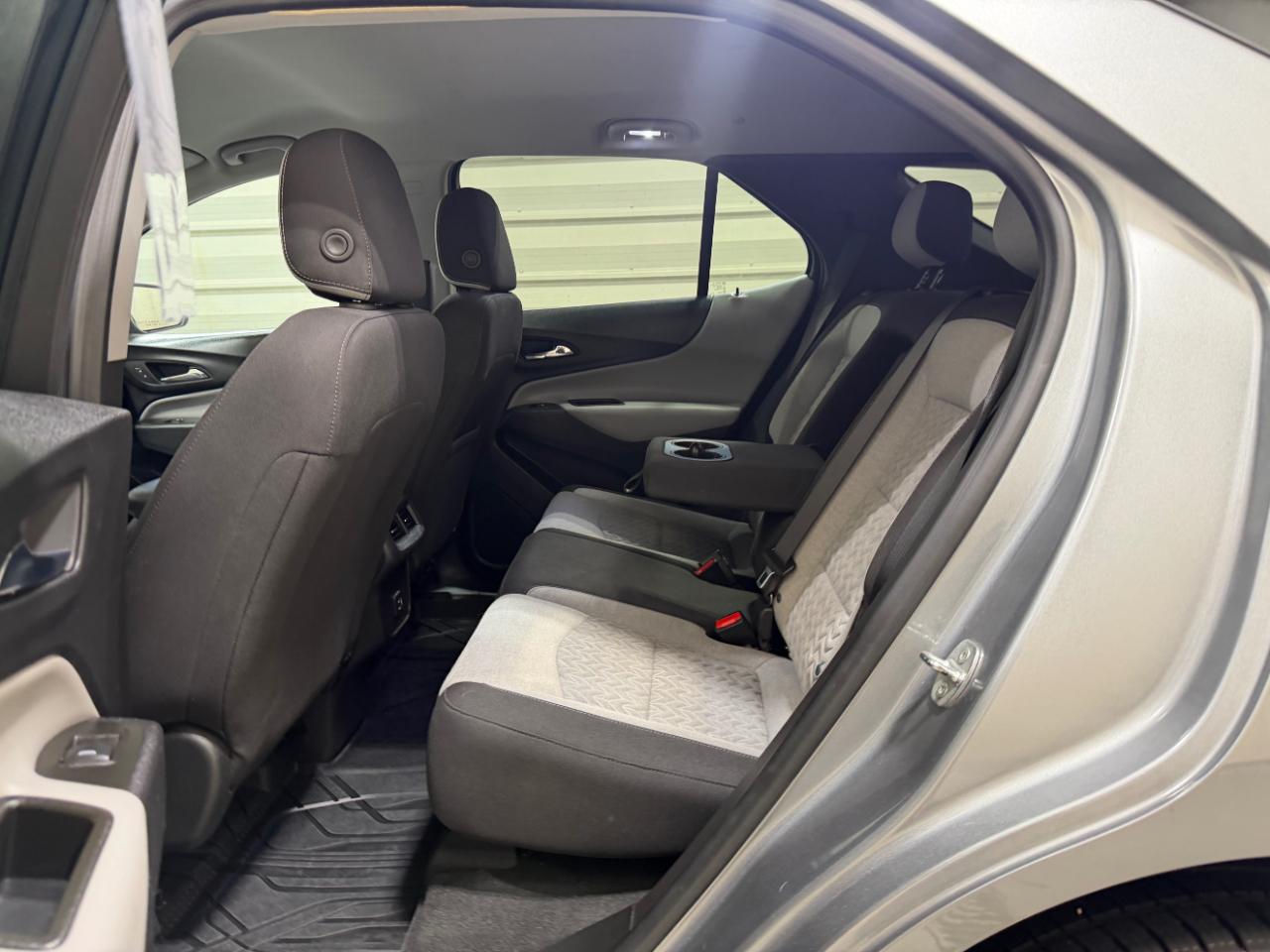 Chevrolet Equinox AWD 4dr LS w/1FL 2023