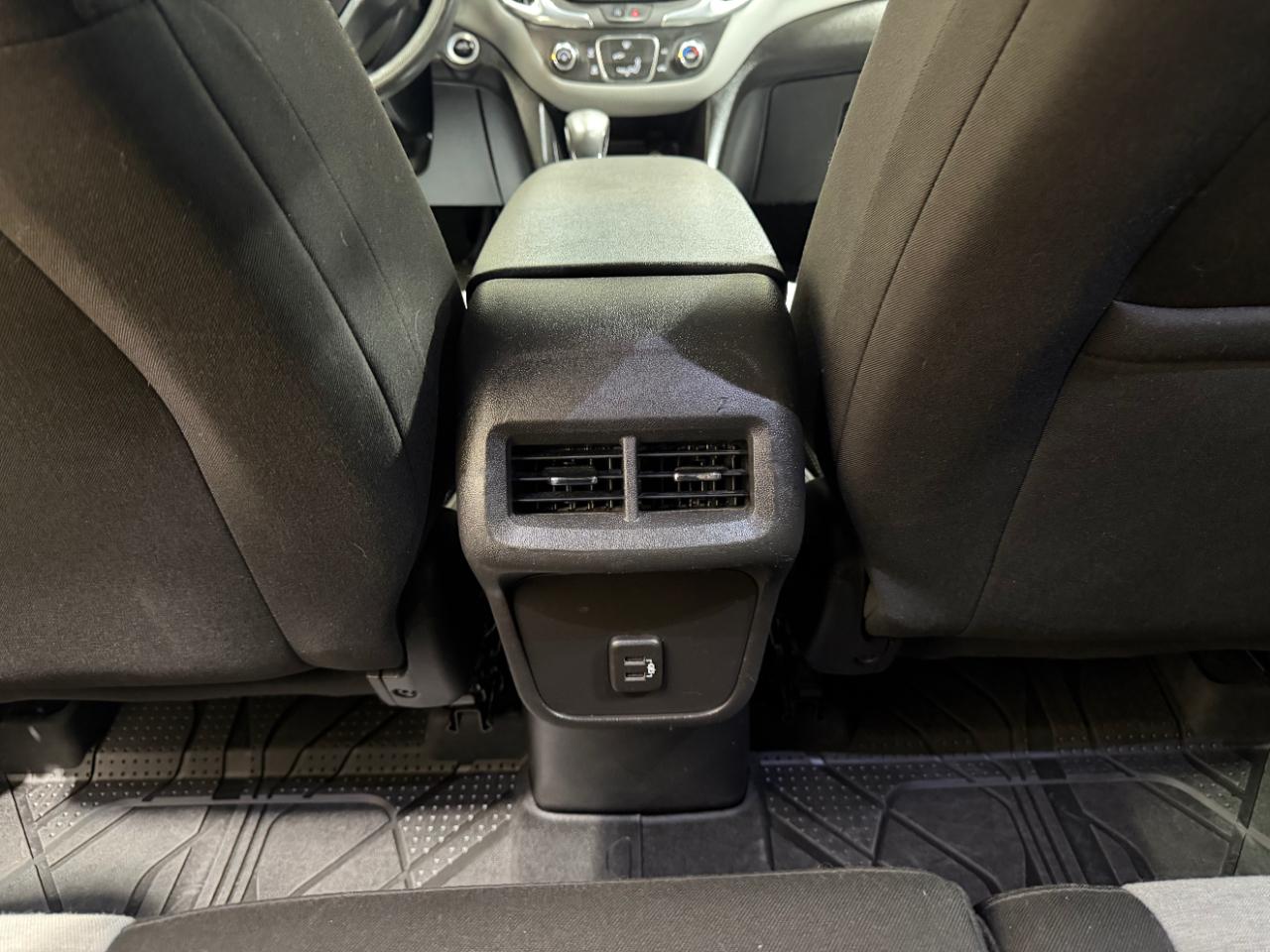 Chevrolet Equinox AWD 4dr LS w/1FL 2023