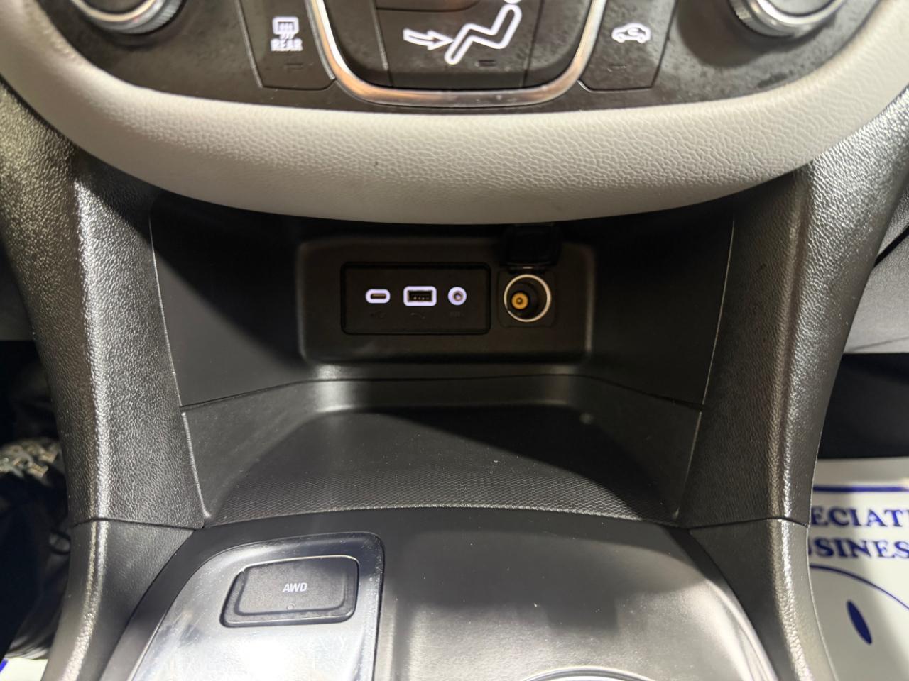 Chevrolet Equinox AWD 4dr LS w/1FL 2023