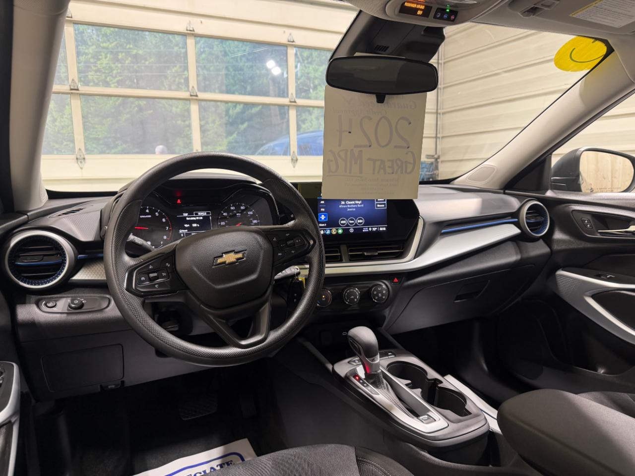 Chevrolet Trax FWD 4dr LS 2024