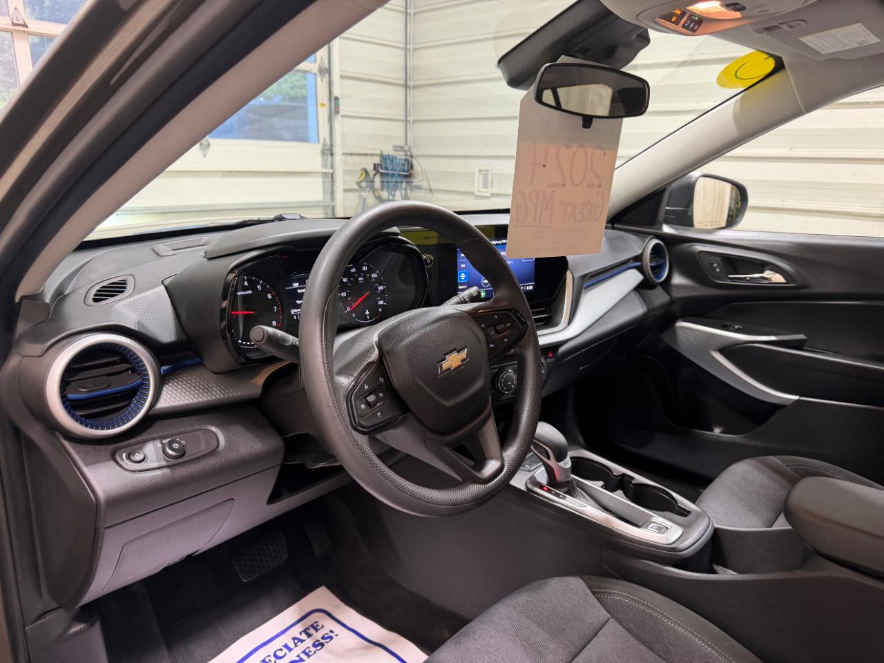 Chevrolet Trax FWD 4dr LS 2024