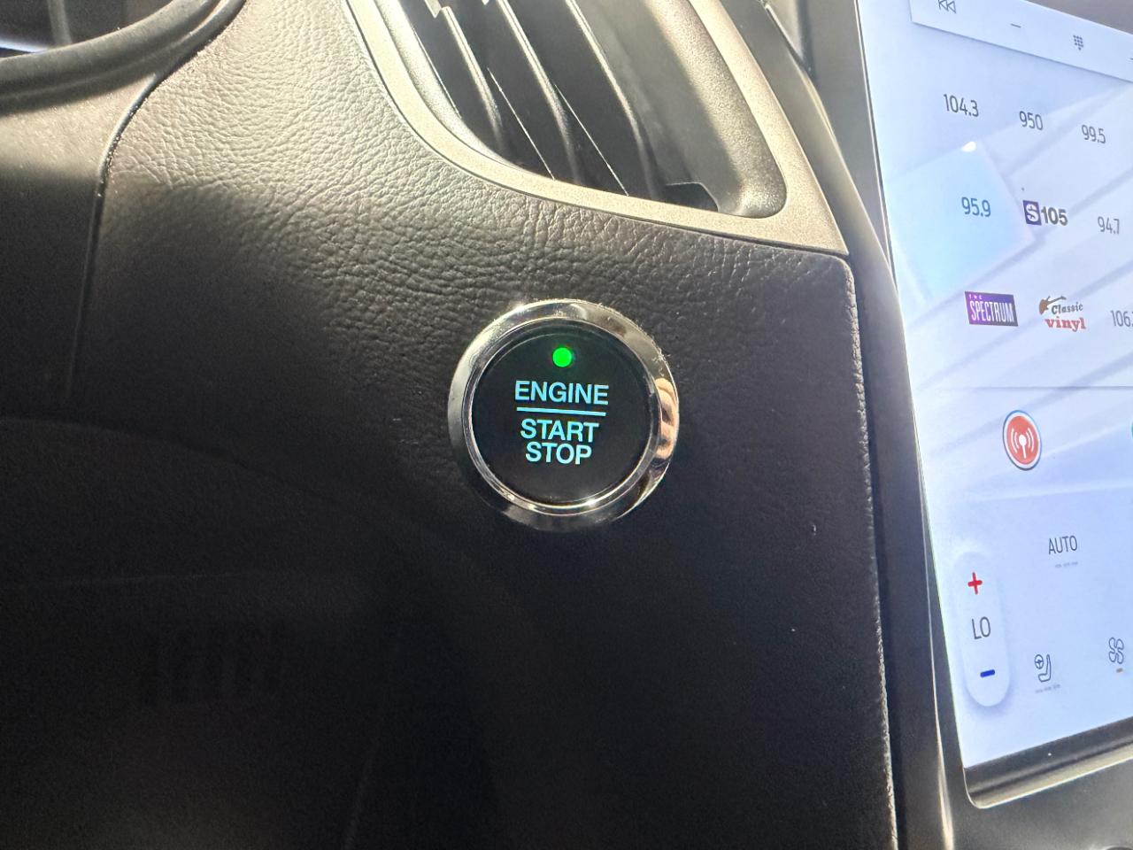 Ford Edge SEL AWD 2023