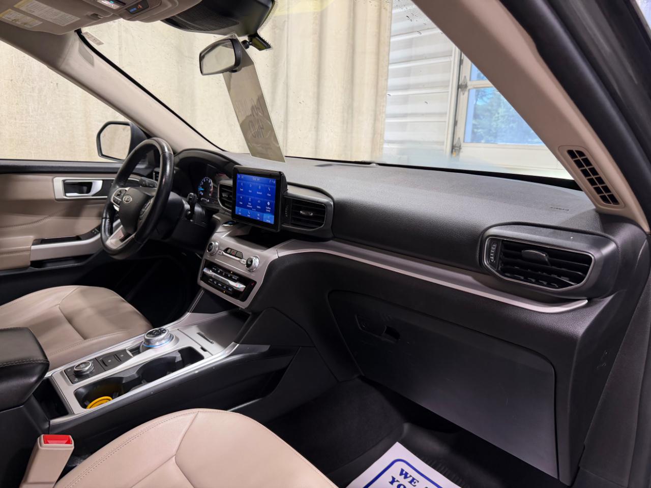 Ford Explorer XLT 4WD 2023