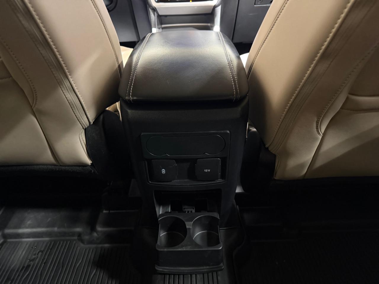 Ford Explorer XLT 4WD 2023