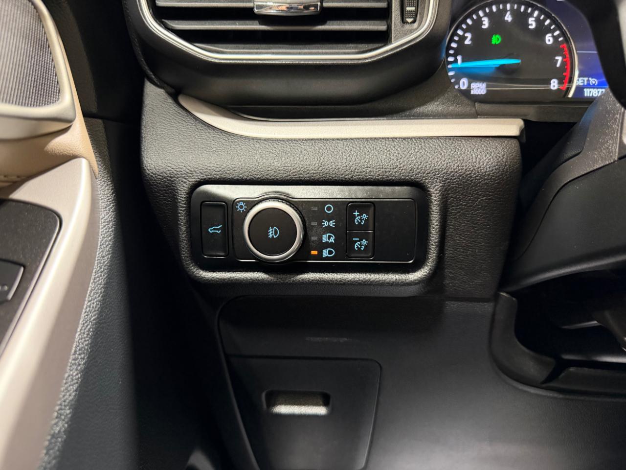 Ford Explorer XLT 4WD 2023