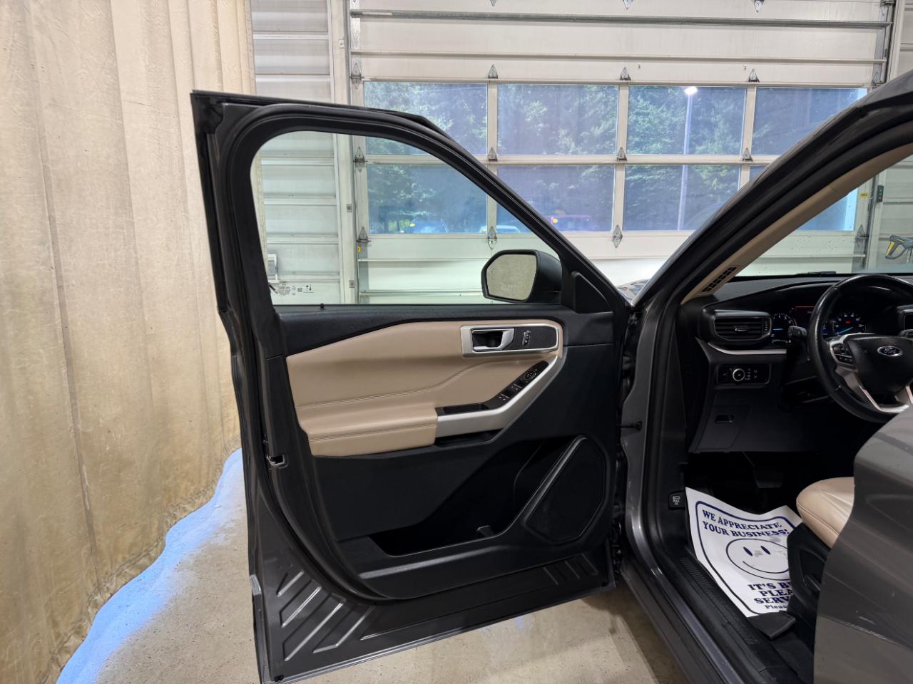 Ford Explorer XLT 4WD 2023