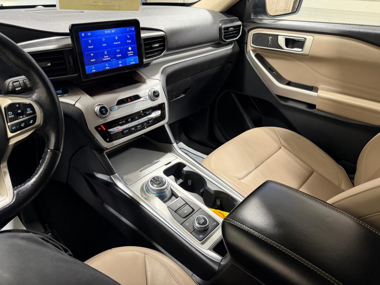 Ford Explorer XLT 4WD 2023