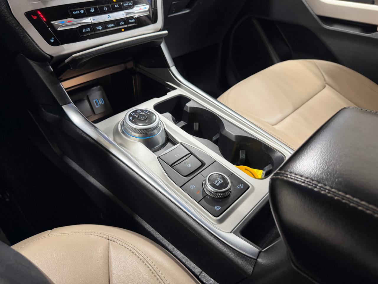 Ford Explorer XLT 4WD 2023