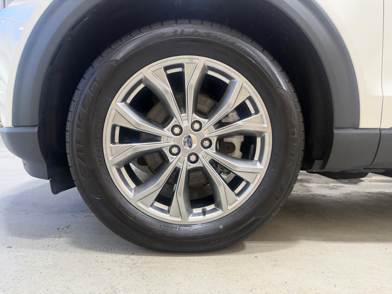 Ford Explorer XLT 4WD 2022