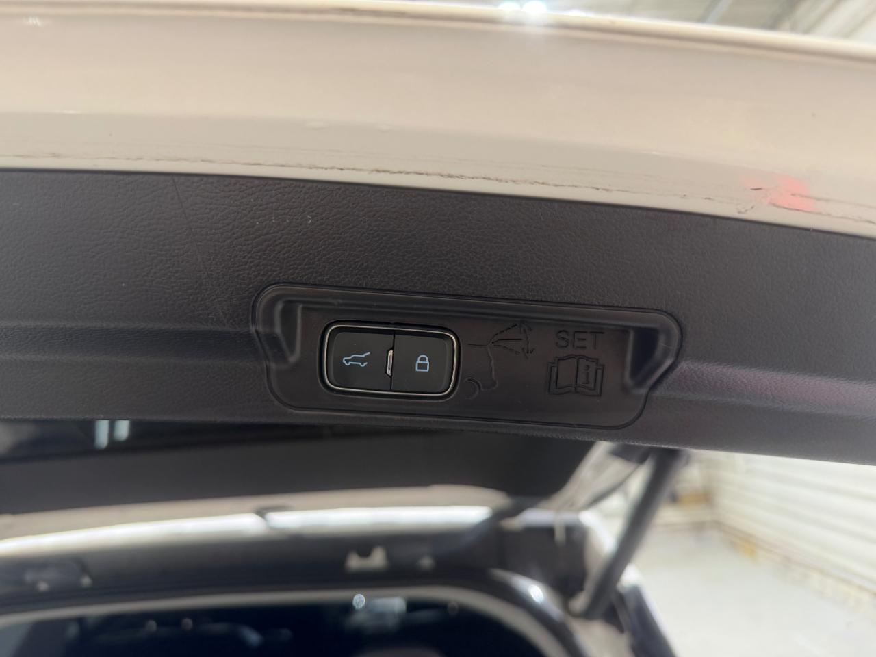 Ford Explorer XLT 4WD 2022