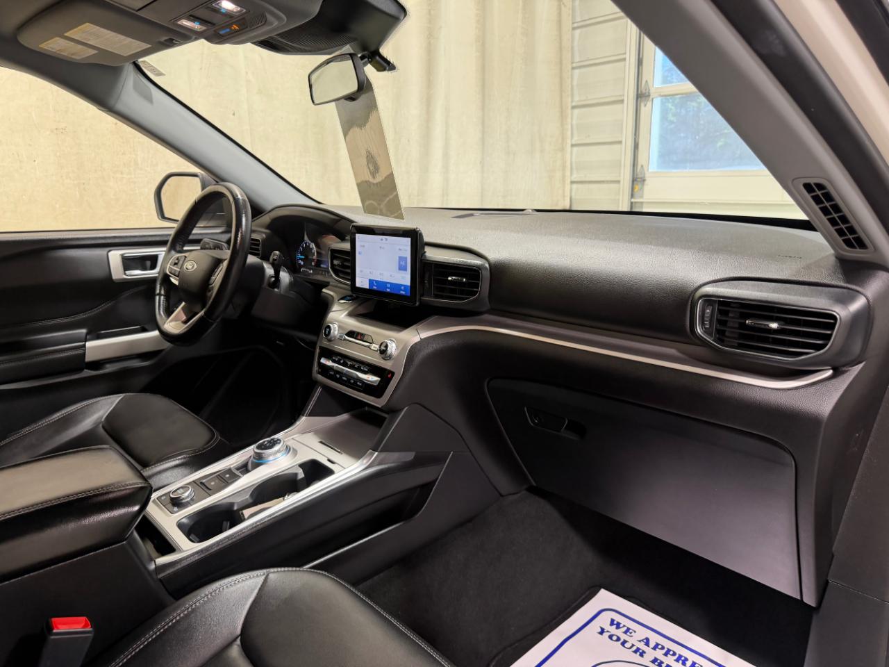 Ford Explorer XLT 4WD 2022