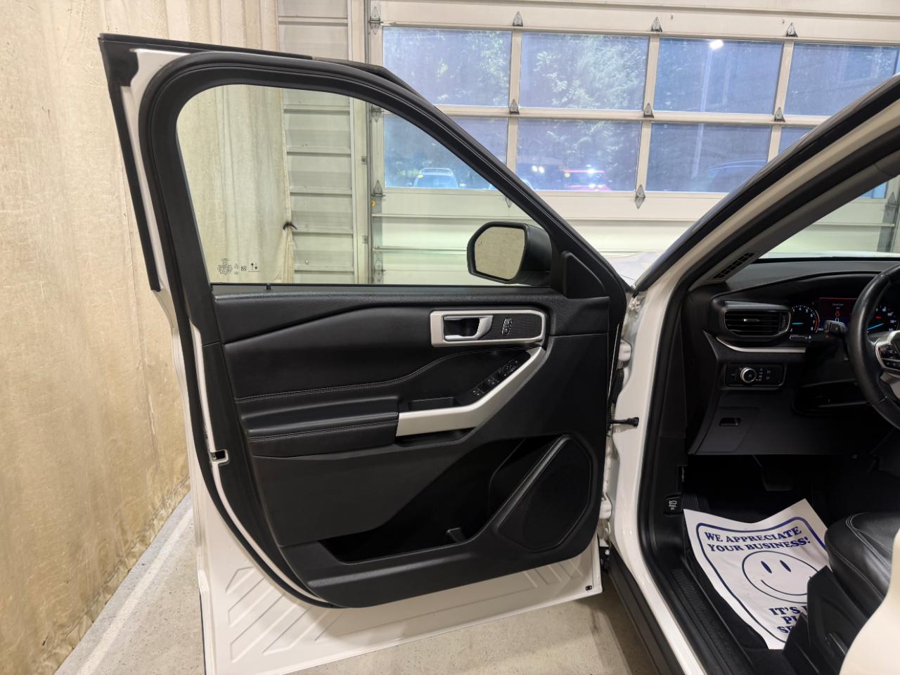Ford Explorer XLT 4WD 2022