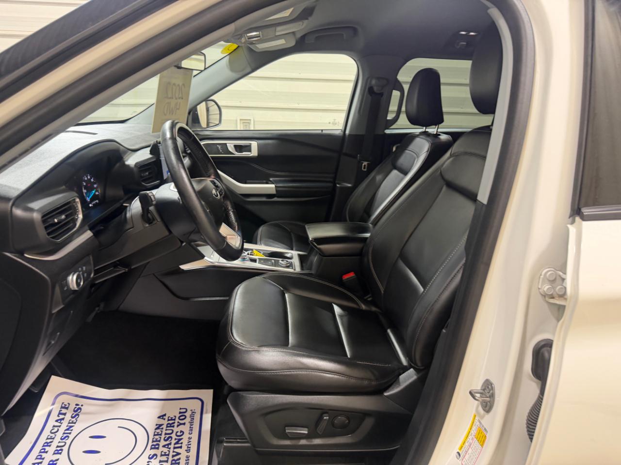Ford Explorer XLT 4WD 2022