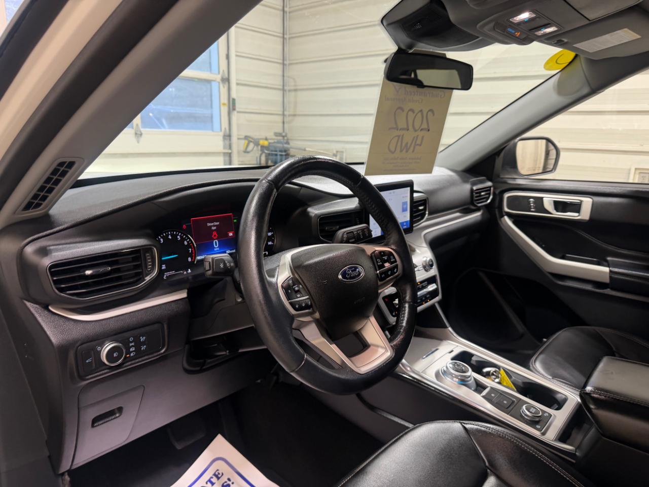 Ford Explorer XLT 4WD 2022