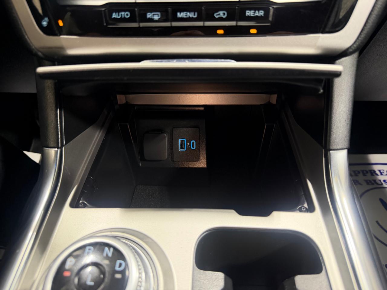 Ford Explorer XLT 4WD 2022