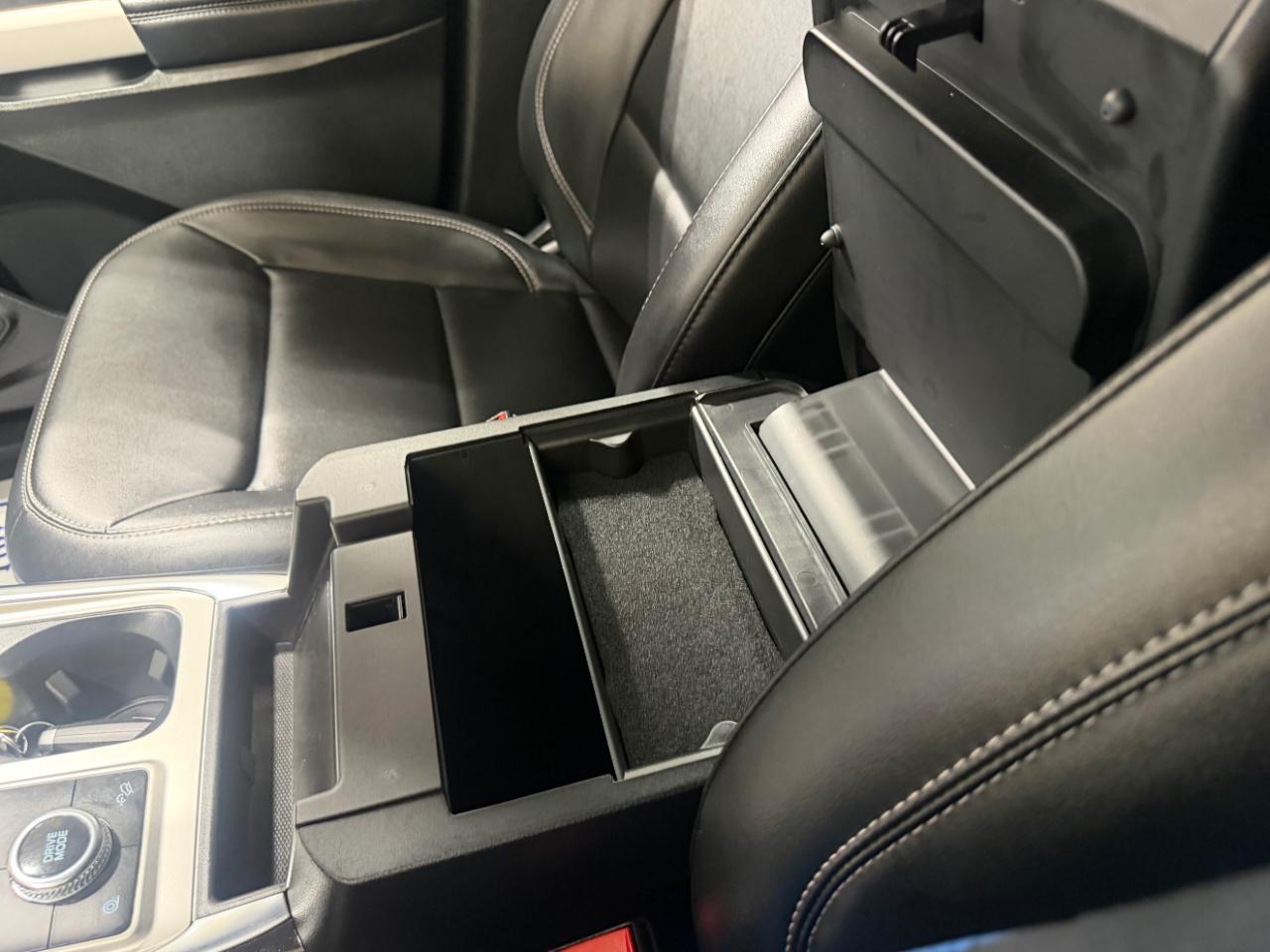 Ford Explorer XLT 4WD 2022