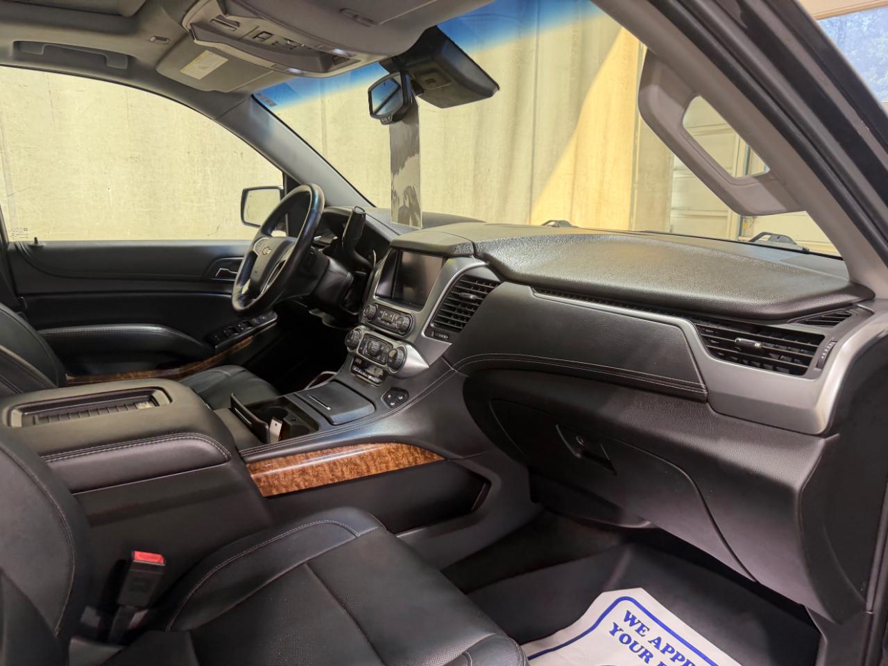 Chevrolet Suburban 4WD 4dr 1500 LTZ 2016