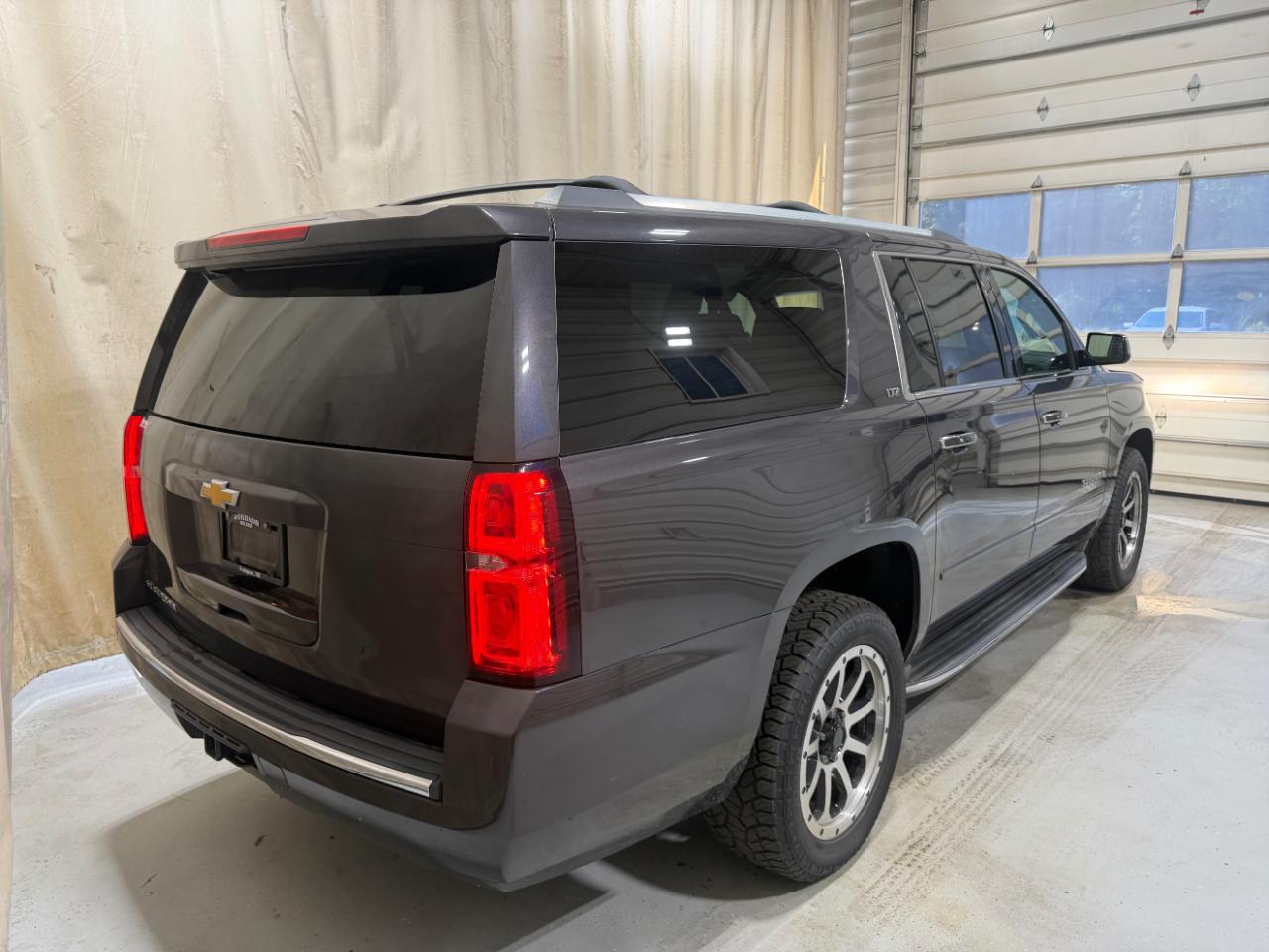 Chevrolet Suburban 4WD 4dr 1500 LTZ 2016
