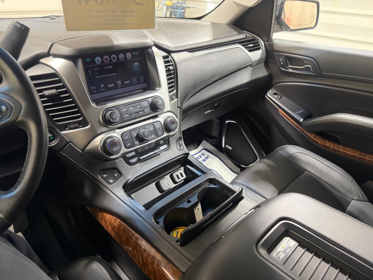 Chevrolet Suburban 4WD 4dr 1500 LTZ 2016