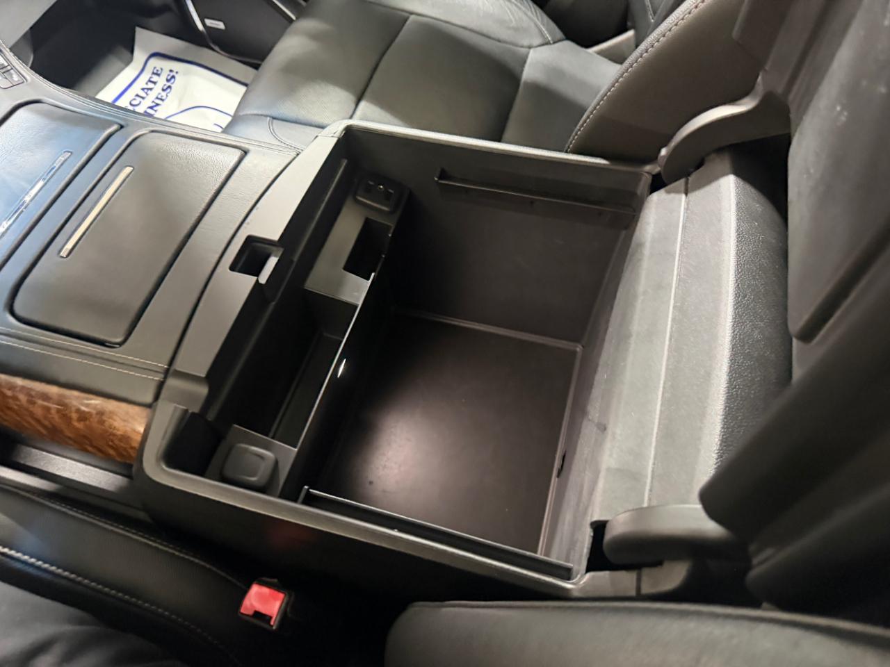 Chevrolet Suburban 4WD 4dr 1500 LTZ 2016