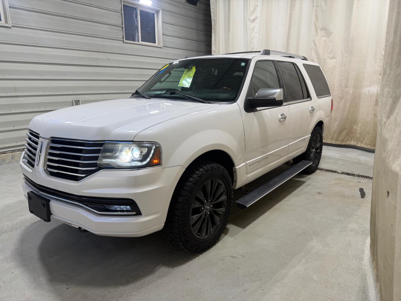 Lincoln Navigator 4WD 4dr 2015