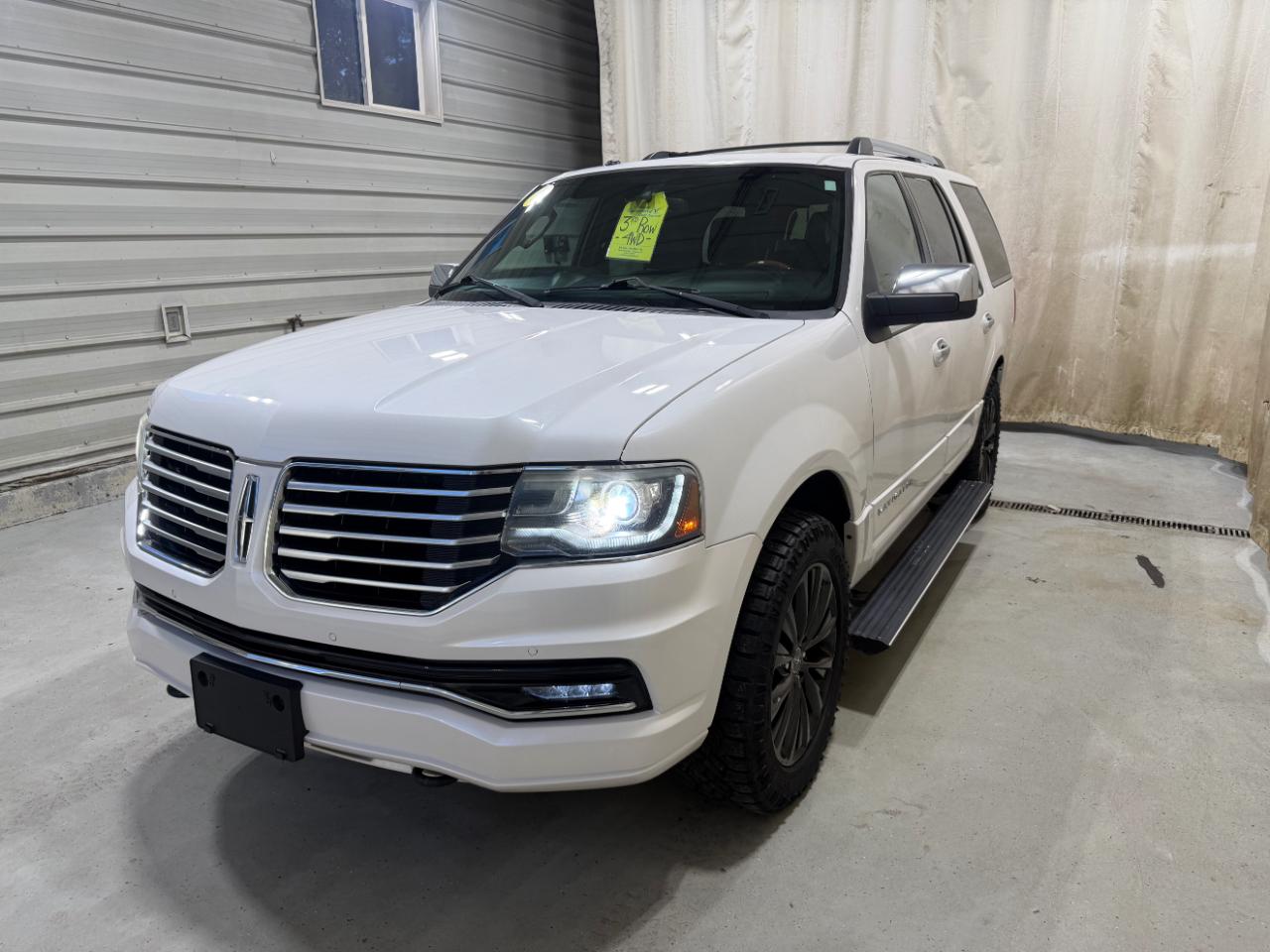 Lincoln Navigator 4WD 4dr 2015