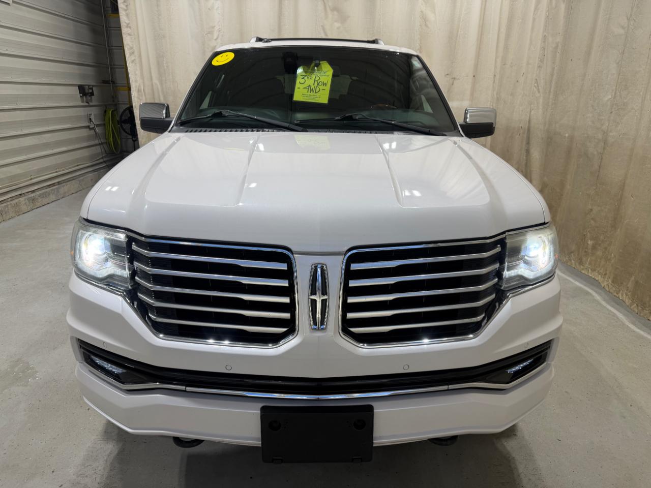 Lincoln Navigator 4WD 4dr 2015