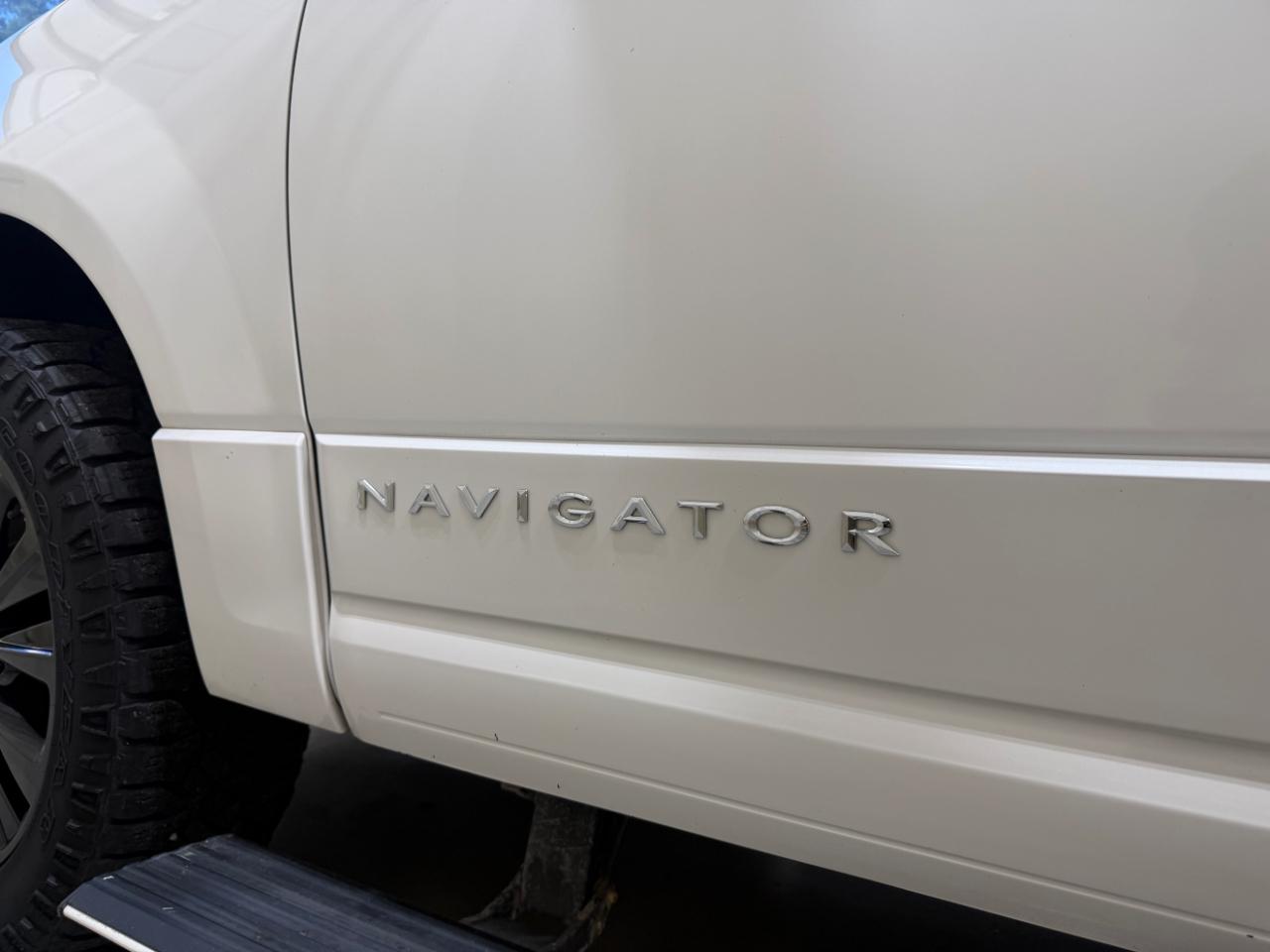 Lincoln Navigator 4WD 4dr 2015