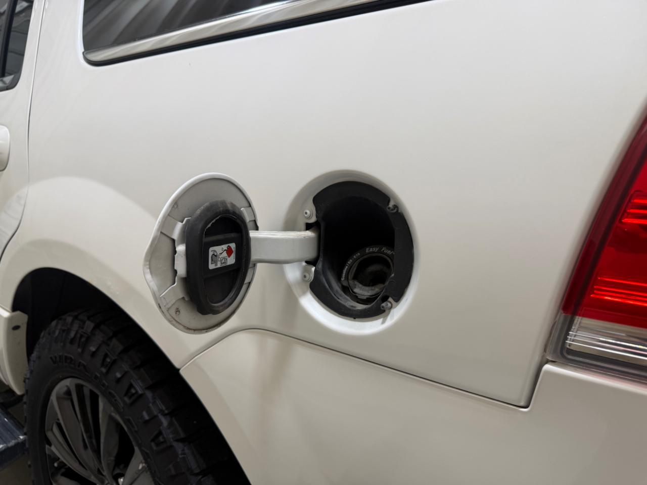 Lincoln Navigator 4WD 4dr 2015