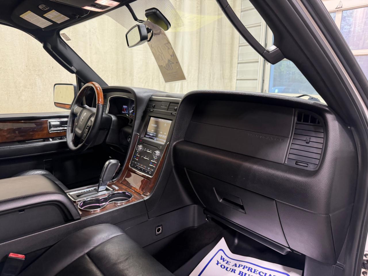 Lincoln Navigator 4WD 4dr 2015