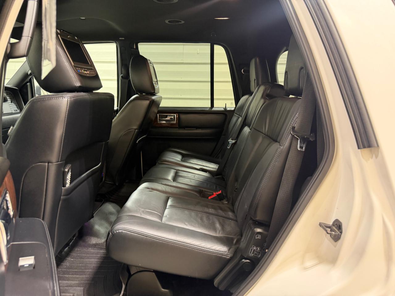 Lincoln Navigator 4WD 4dr 2015