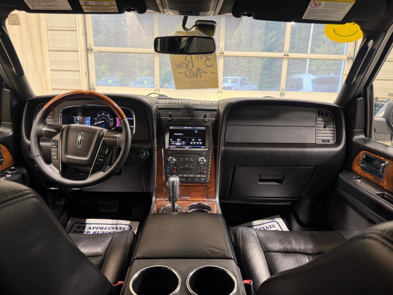 Lincoln Navigator 4WD 4dr 2015
