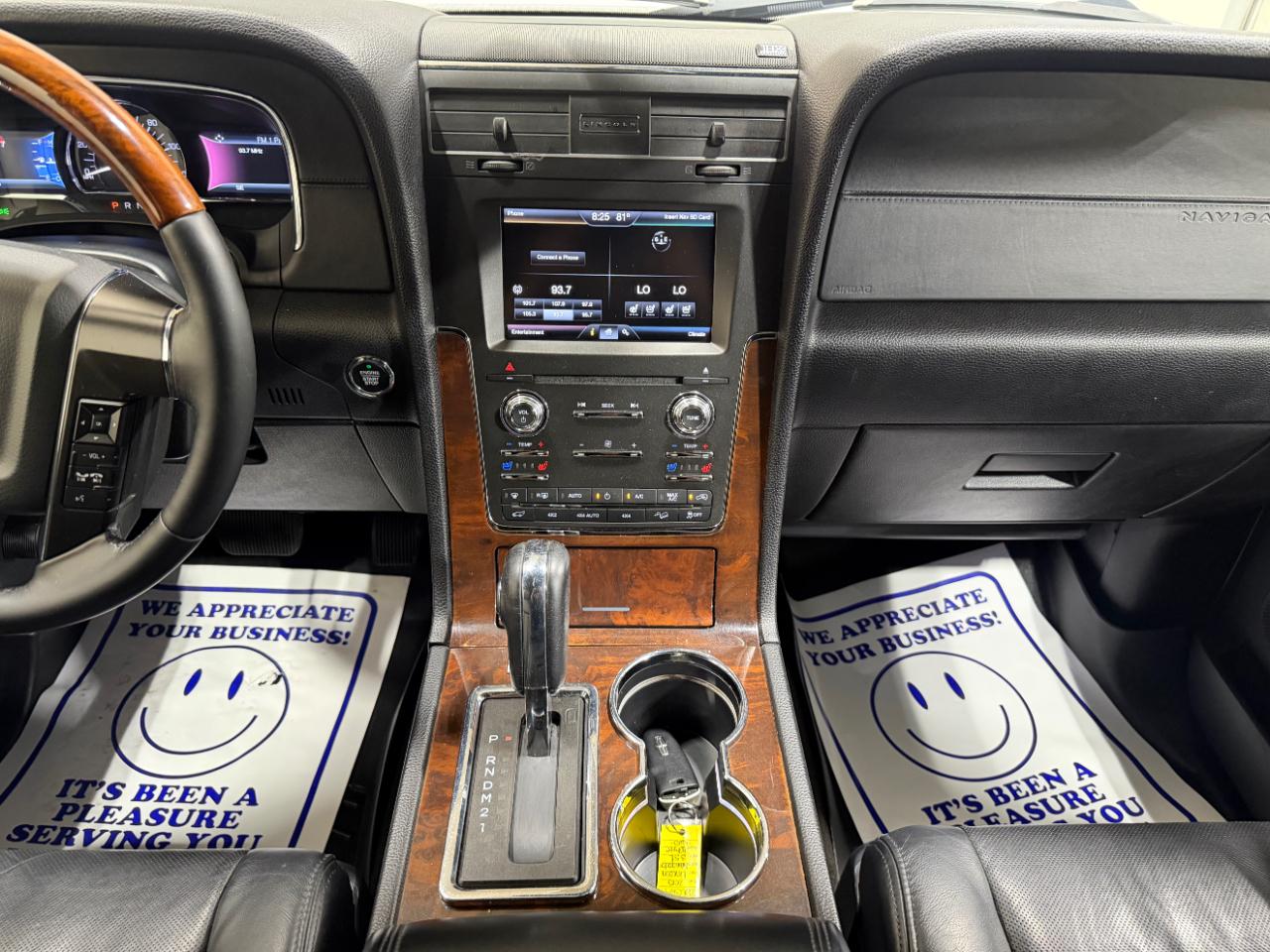 Lincoln Navigator 4WD 4dr 2015