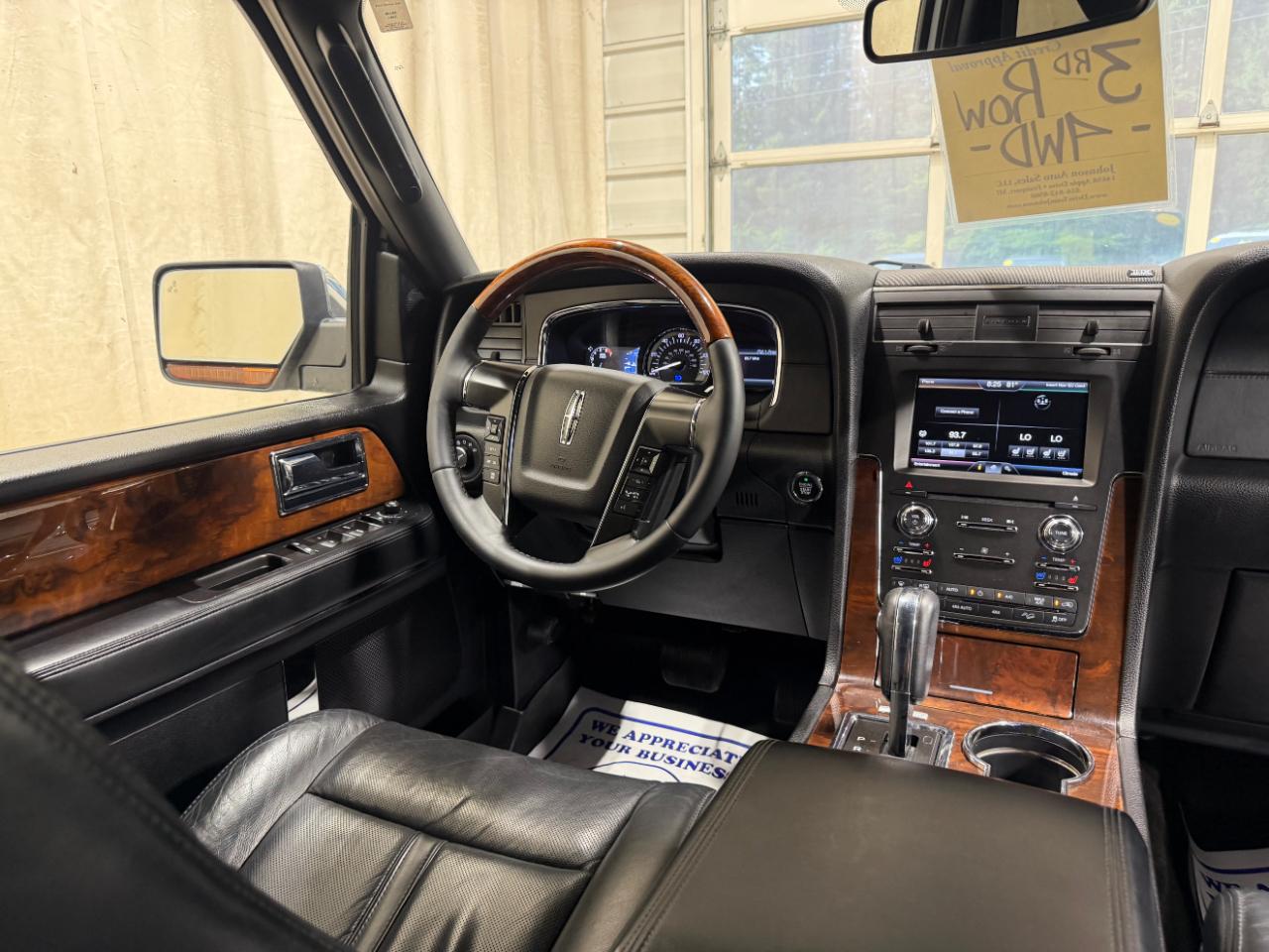Lincoln Navigator 4WD 4dr 2015