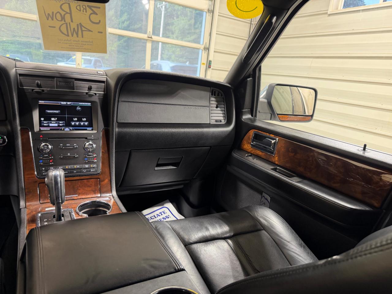 Lincoln Navigator 4WD 4dr 2015