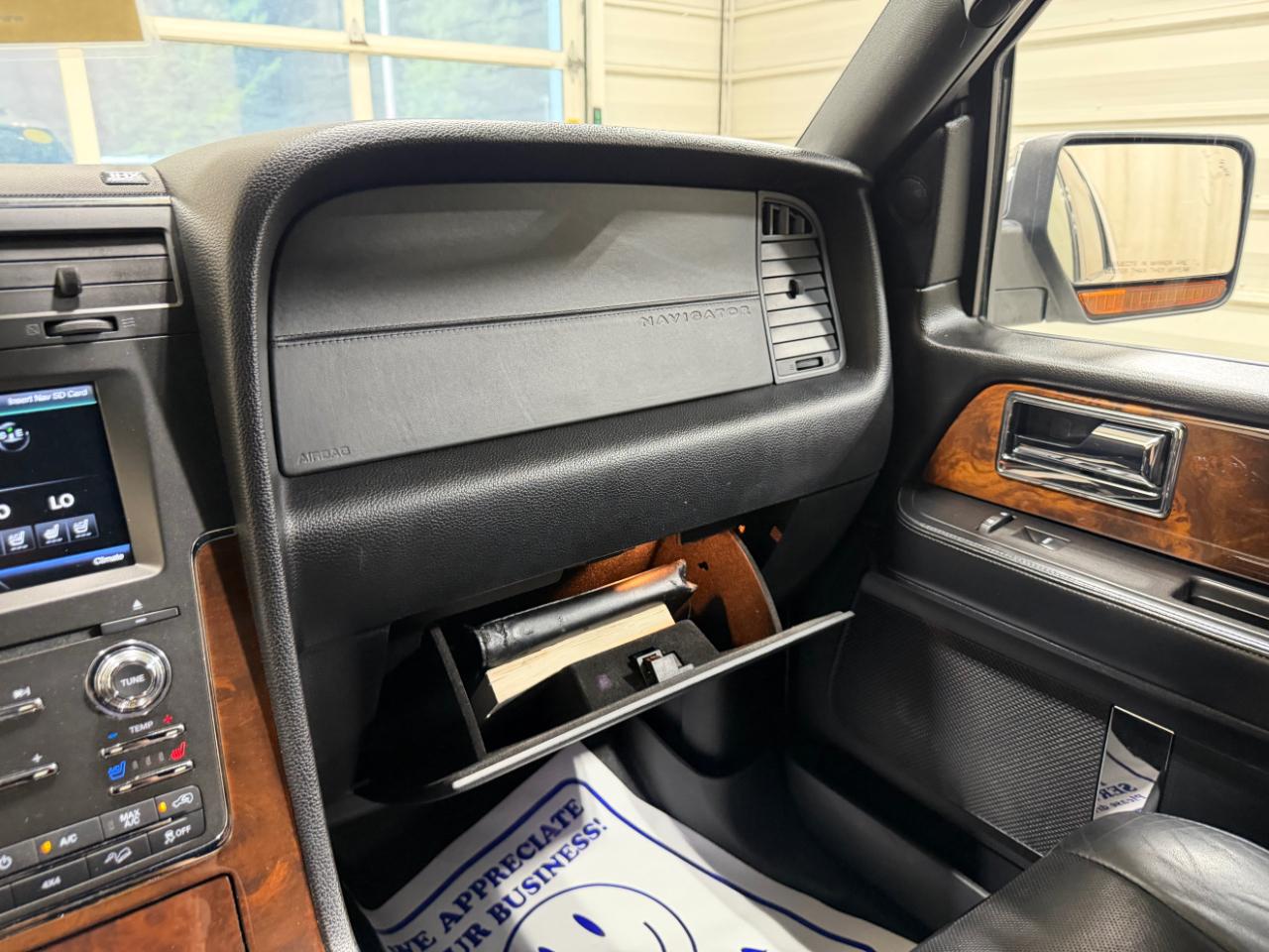 Lincoln Navigator 4WD 4dr 2015