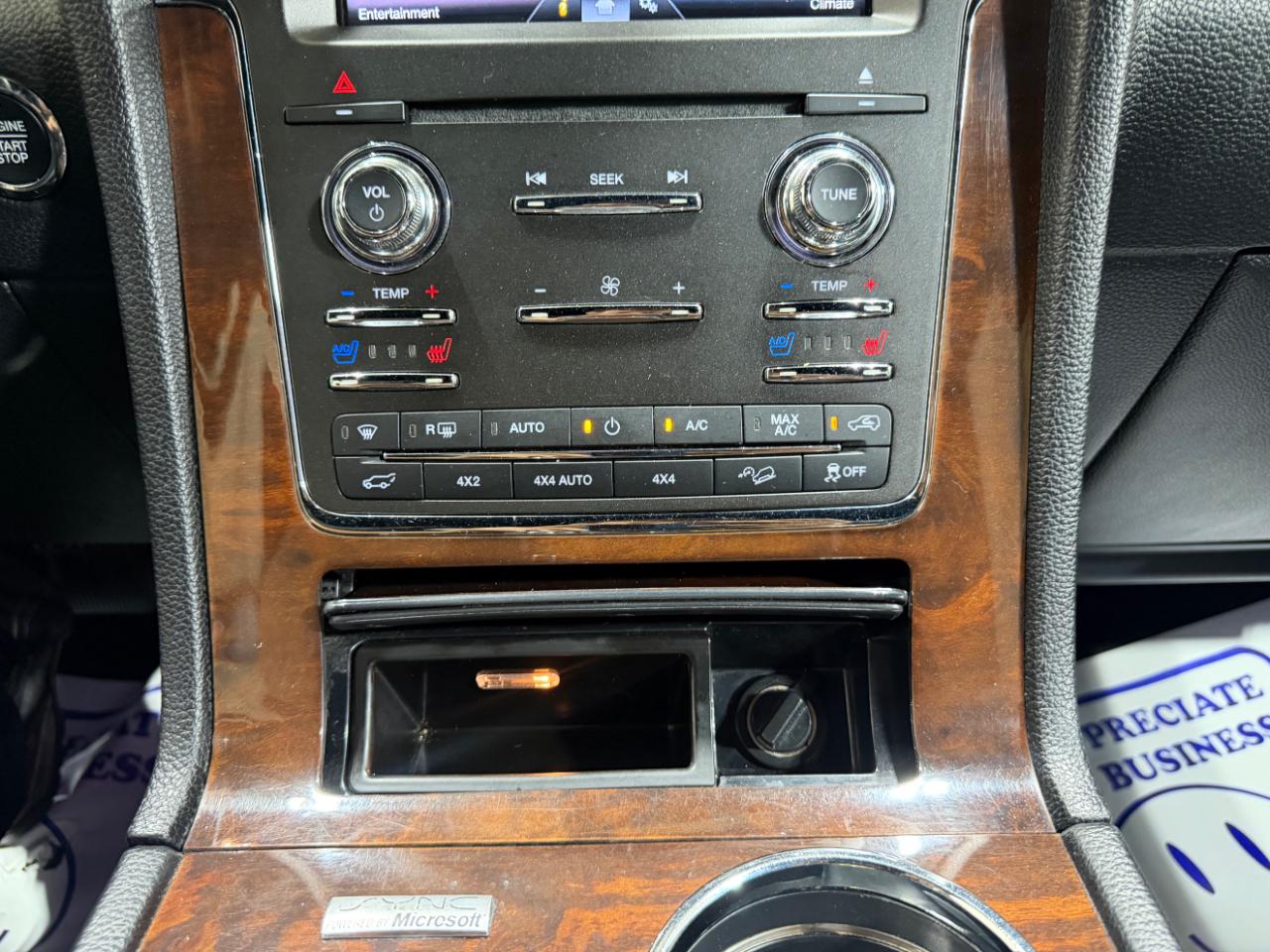 Lincoln Navigator 4WD 4dr 2015