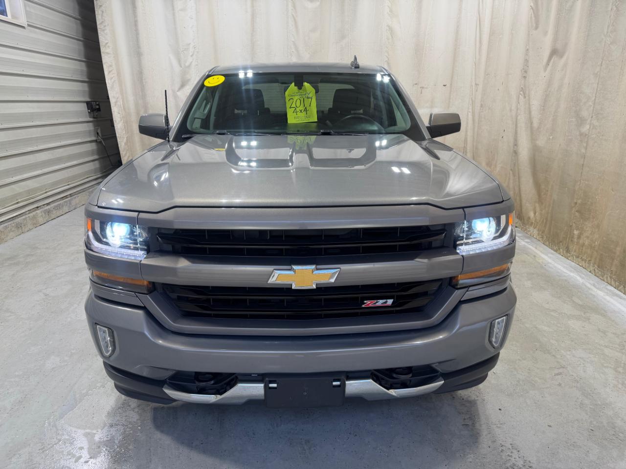 Chevrolet Silverado 1500 4WD Crew Cab 143.5" LT w/2LT 2017