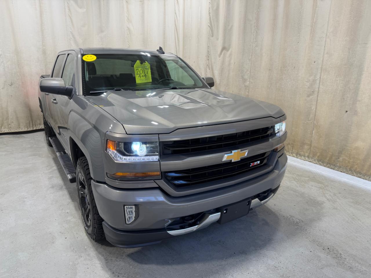 Chevrolet Silverado 1500 4WD Crew Cab 143.5" LT w/2LT 2017